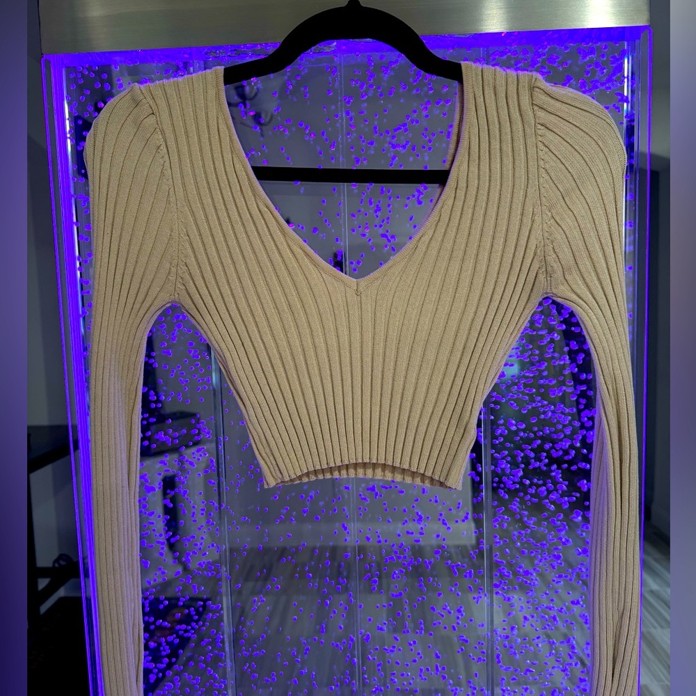 Like new cream nudes crop top size small